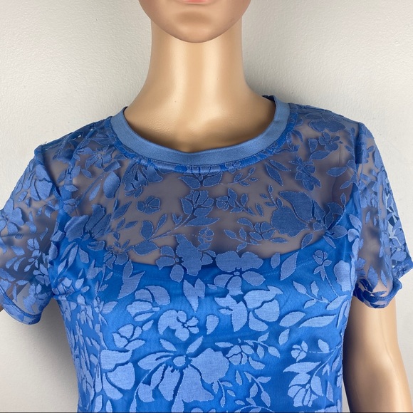 NEW LAUNDRY BY SHELLI SEGAL BLUE FLORAL SHORT SLEEVE TOP - Picture 3 of 5